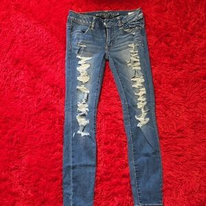 American Eagle Outfitters Women's Blue Distressed Jeans